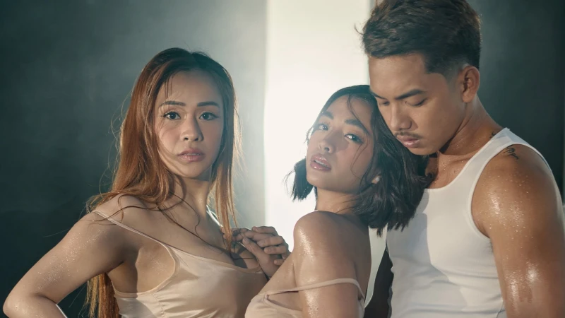 Hai Chị Em - Basang Basa