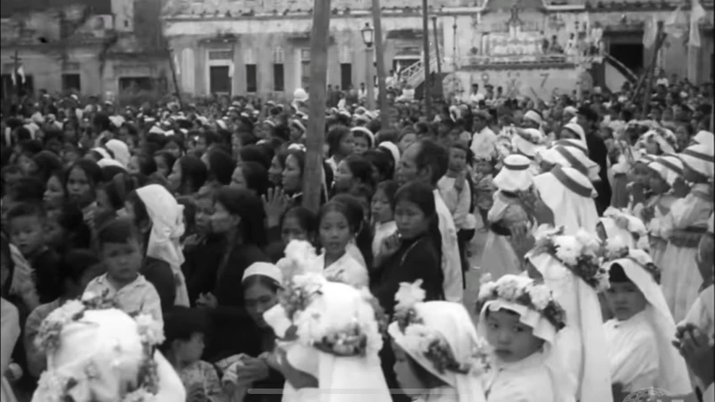 Ngày Lễ Thánh - The Holy Day